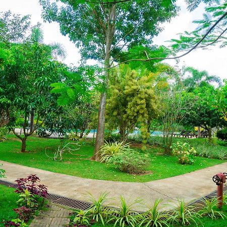 Sungreen Resort Habarana Exterior foto