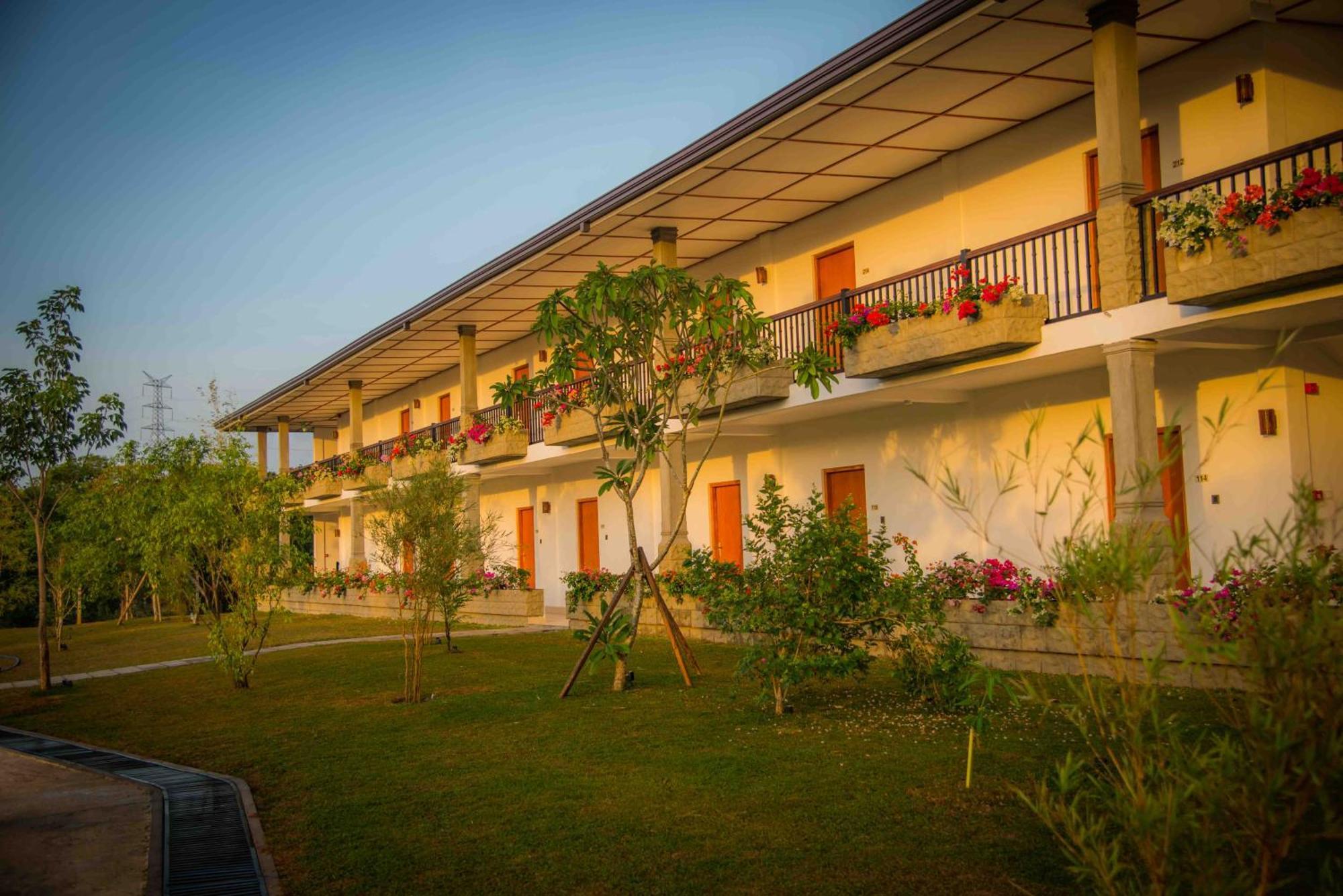 Sungreen Resort Habarana Exterior foto