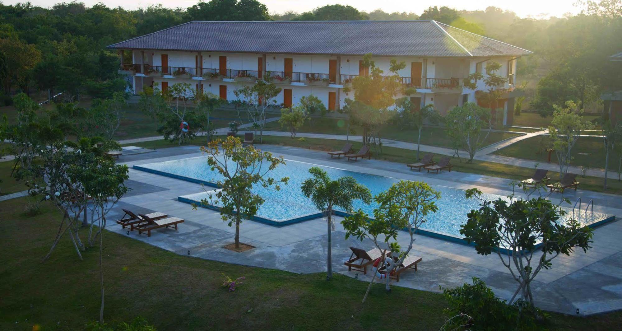 Sungreen Resort Habarana Exterior foto