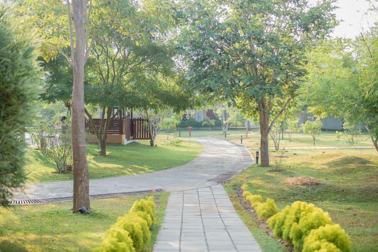 Sungreen Resort Habarana Exterior foto