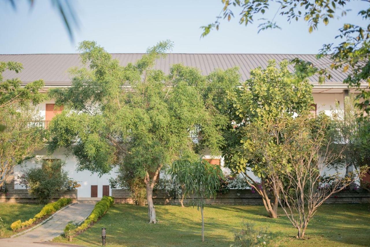 Sungreen Resort Habarana Exterior foto